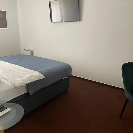 Diana Hotel 3*