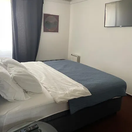 Hotel Diana
